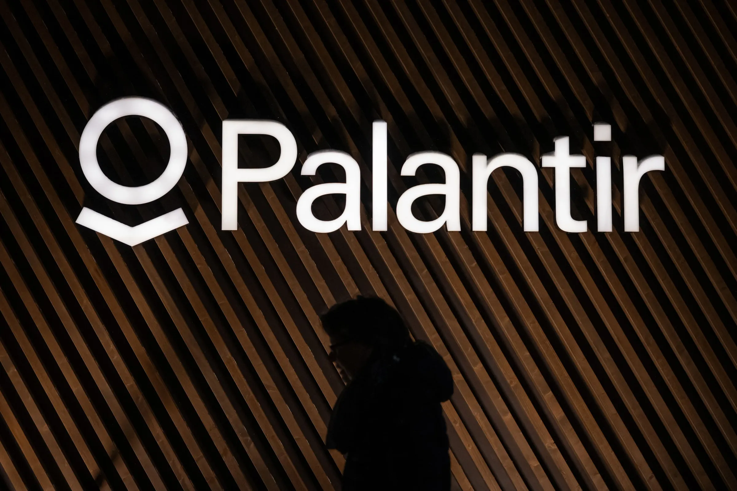Palantir Aktienanalyse Update: Das Betriebssystem der KI-Ära, 38 % unter dem Hoch