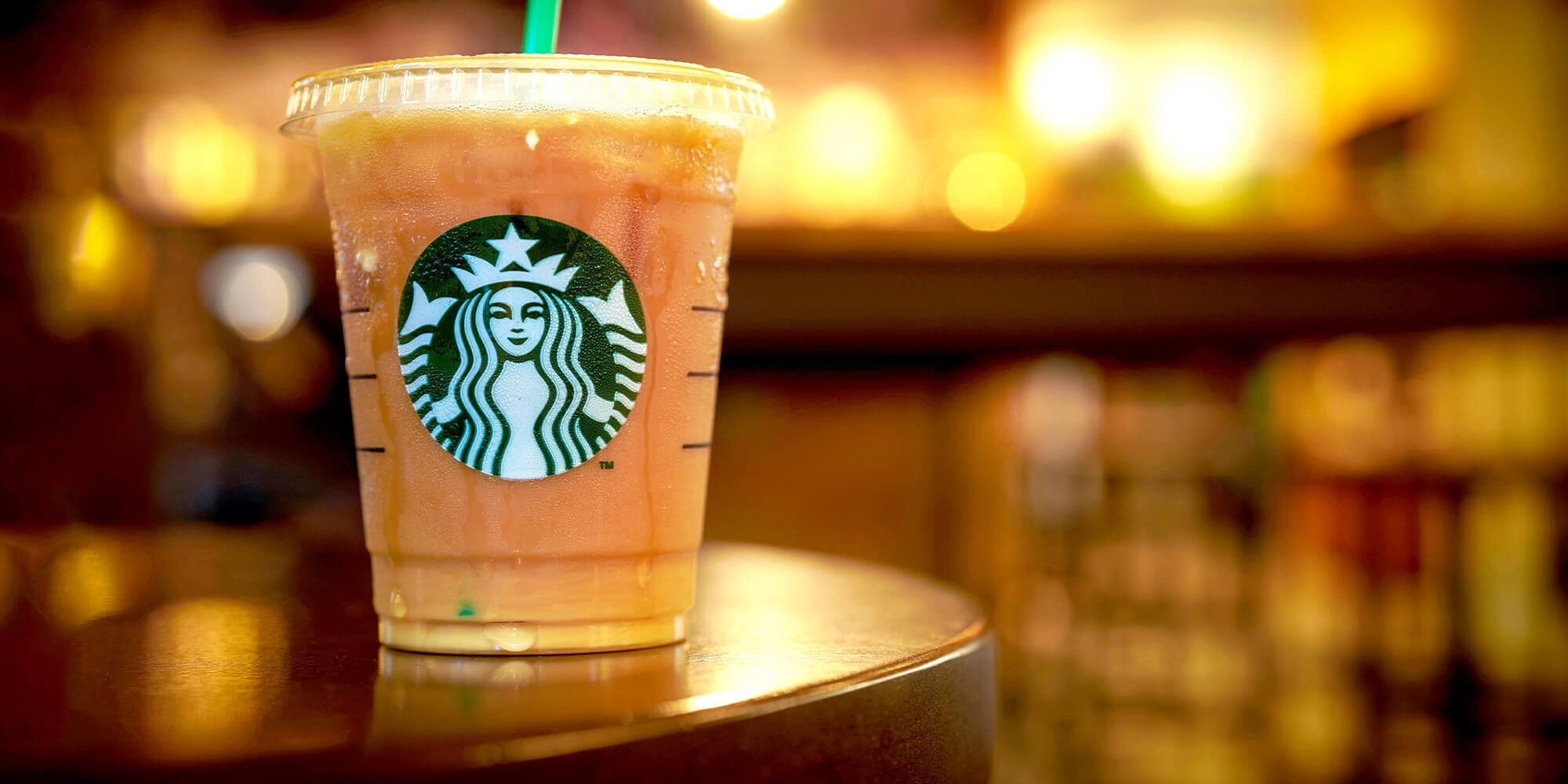 Starbucks Update: Größter Kaffeeproduzent der Welt überwindet die Coronakrise mit starker Marke und neuen Filialen